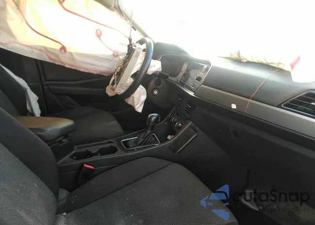 3VWC57BU7KM075797: 37908574