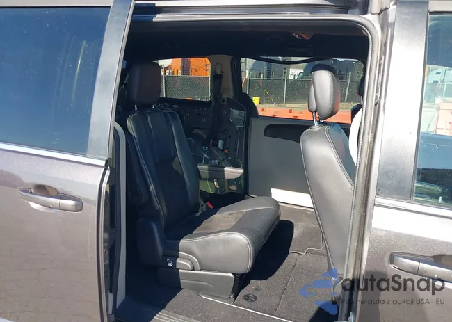 2C4RDGCG7KR690965: 38917348