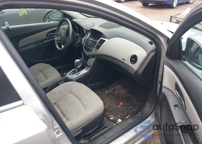 1G1PE5SB0G7205145: 38918523