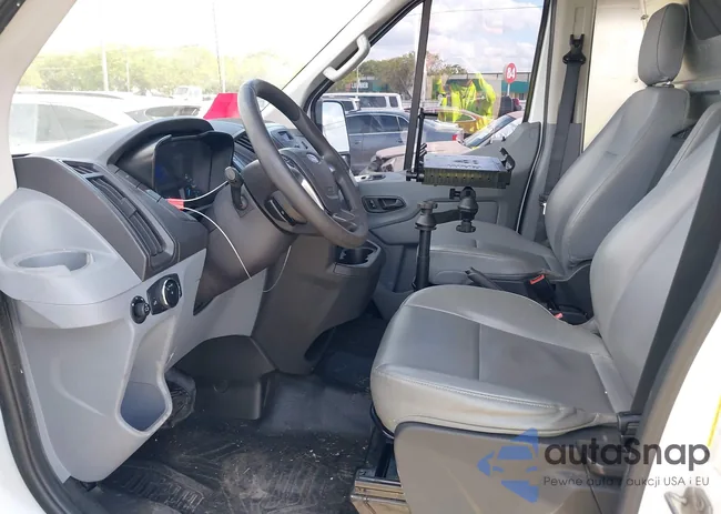 1FTNR1CM2FKB18144: 38920584