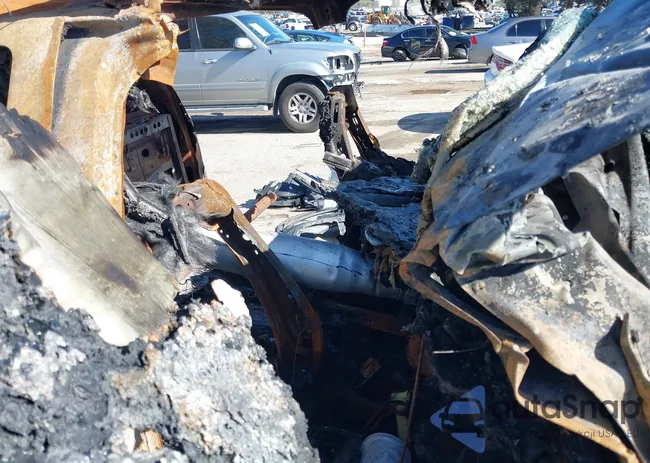 1GC1KWEGXHF209519: 38927768