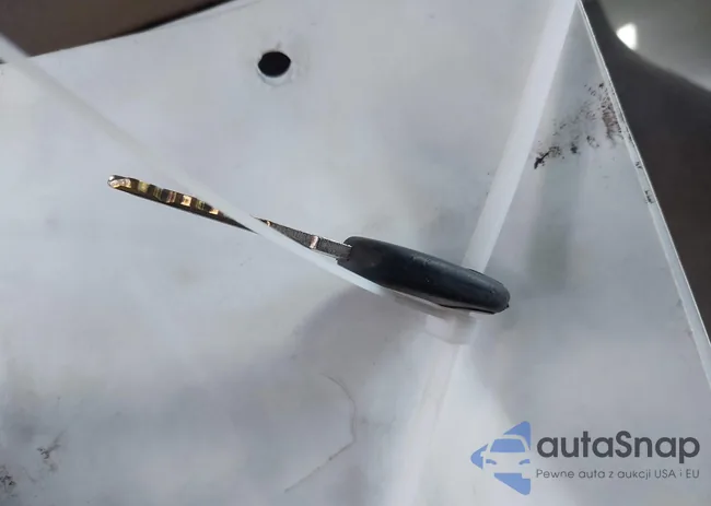 2G1WB58N581360214: 38929890