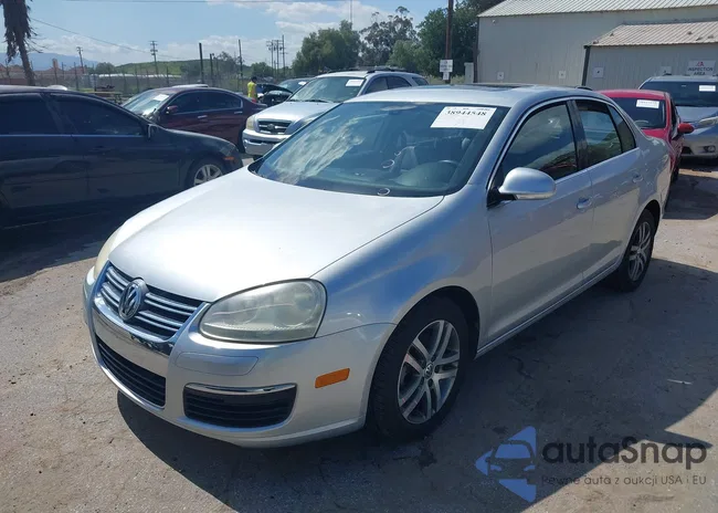 3VWDG71K25M609064: 38944548