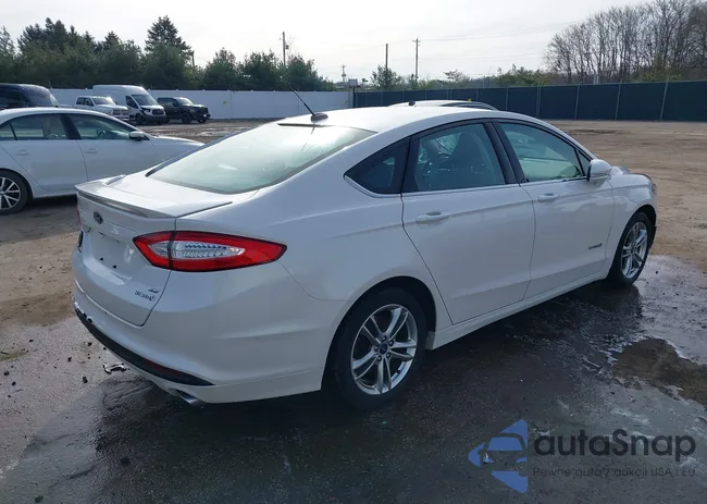 3FA6P0LU2FR305597: 38946831