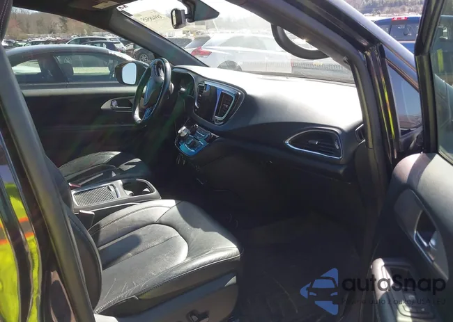 2C4RC1EG9KR705253: 38948505