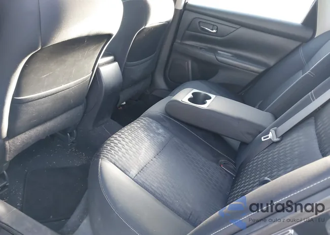 1N4AL3AP6JC118570: 38961180