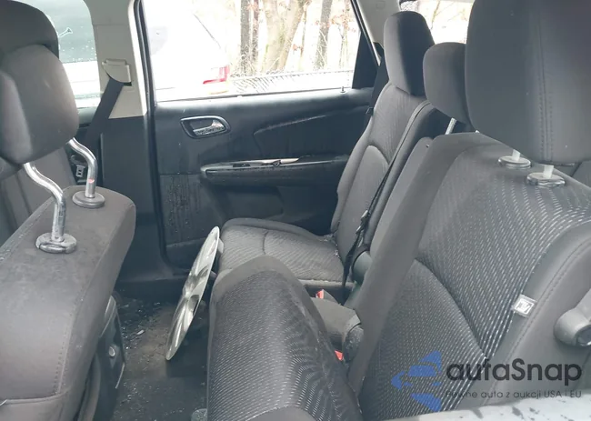 3C4PDCABXJT183528: 38964343