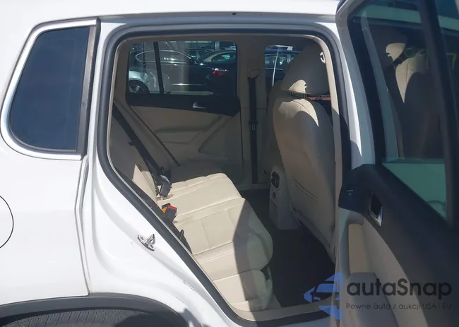 WVGAV7AX4CW547358: 38967585