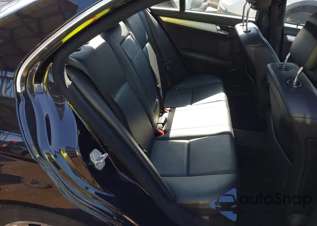 WDDGF81X09R057143: 38987937