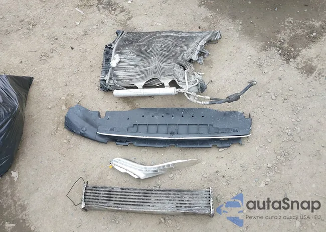 WDDUG8CB7HA306312: 38997543