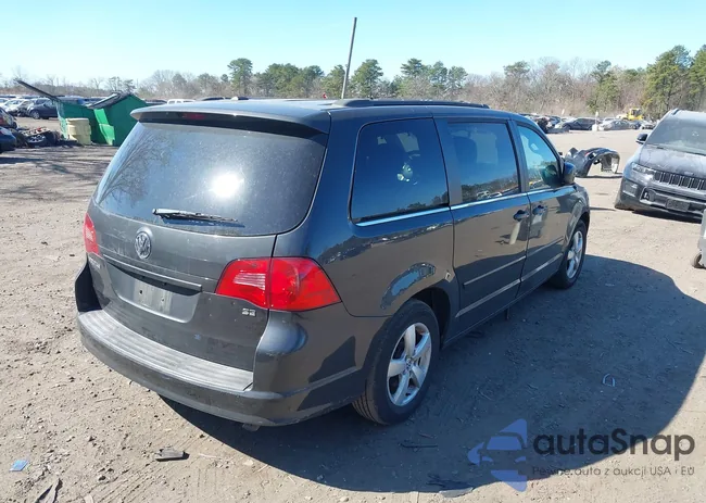 2V4RW3DG7BR740433: 39004028