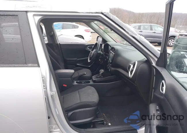 KNDJ23AU5L7006311: 39008584