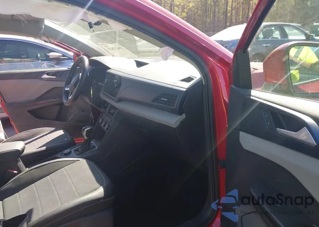 3VVLX7B26NM047703: 39027838