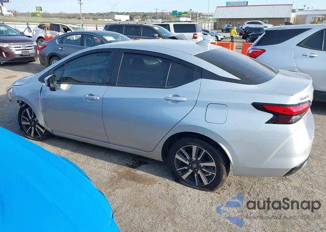 3N1CN8EV1ML812145: 39050859