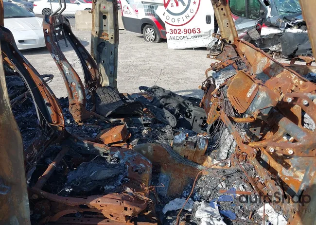 1FMEE5DP4PLB62794: 39088662