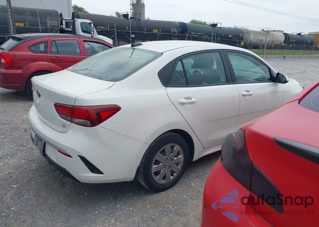 3KPA24AD7ME392818: 39116530