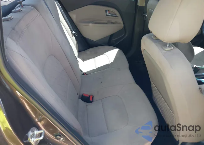 KNADN4A37G6627642: 39115976