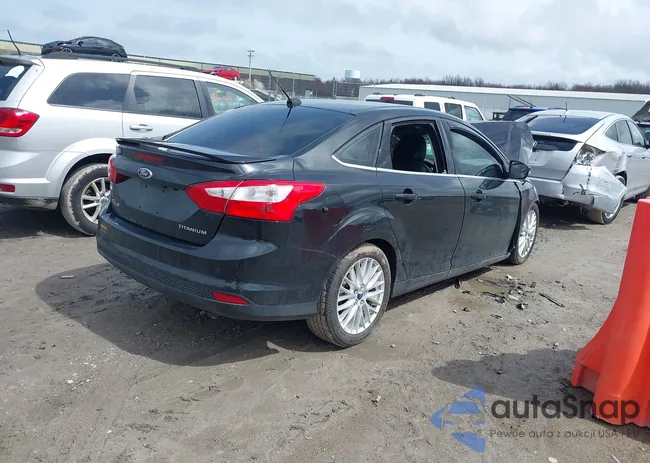 1FADP3J27EL234873: 39117852