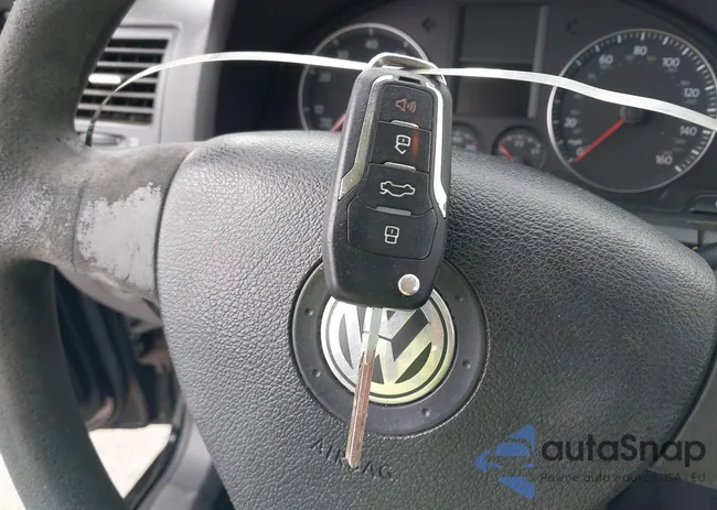 3VWEF71K17M180297: 39132963