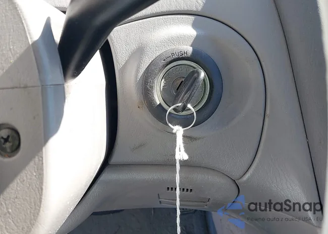 4T1BF28B32U243673: 39135473