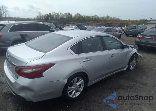 1N4AL3AP5JC172961: 39137668