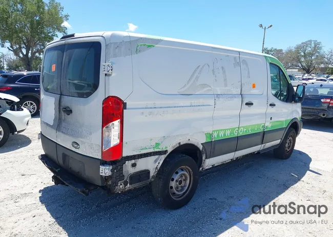 1FTYR1ZM3FKA82081: 39145932