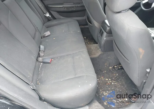 2B3KA43G58H305525: 39172650