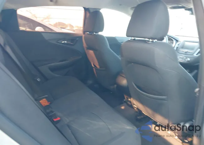 1G1ZB5ST3GF208282: 39172685