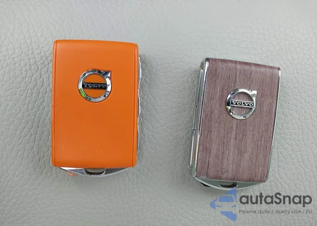 YV4L12PNXP1982418: 39180795