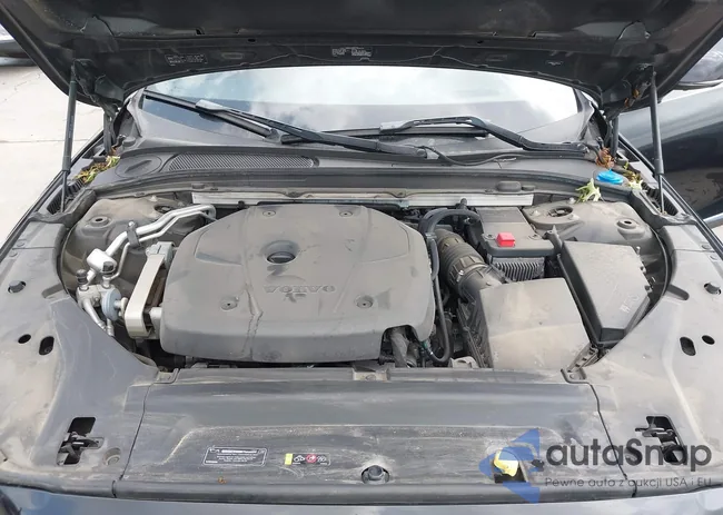 LVY992ML9JP037532: 39181223