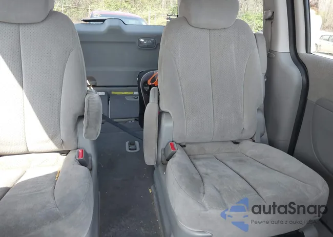 KNDMC233686053580: 39202775