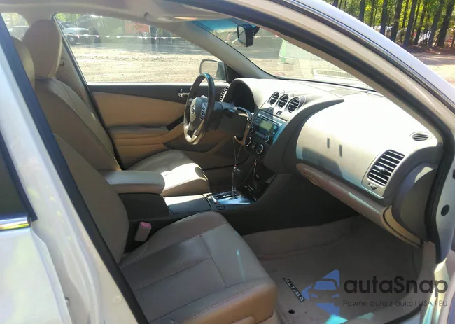 1N4AL2AP3BN490819: 39204305