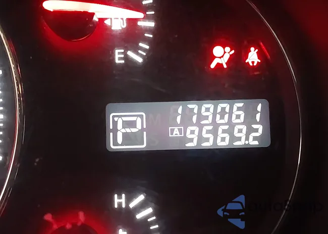 1N4AA5AP5CC815877: 39204987