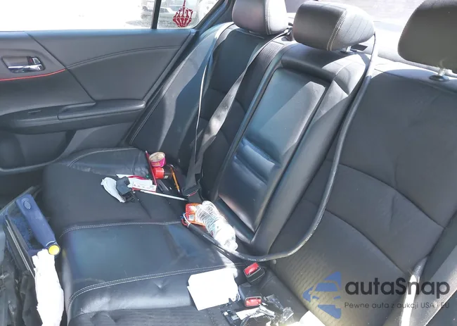 1HGCR2F58HA121903: 39208448