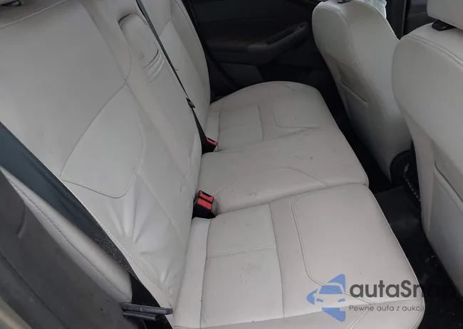 1FADP3N21GL346002: 39229347