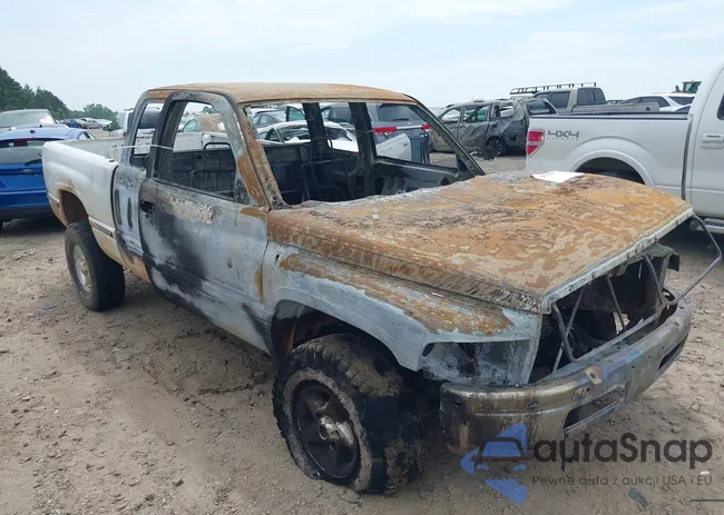 3B7HF13Z4VG838259: 39235353