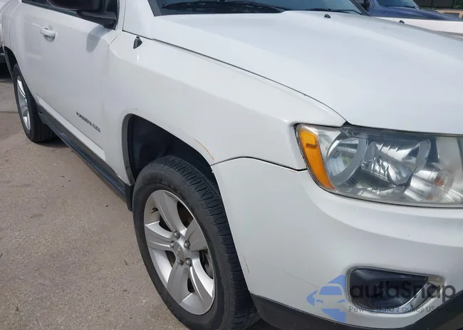 1C4NJCBA6GD512990: 39251042