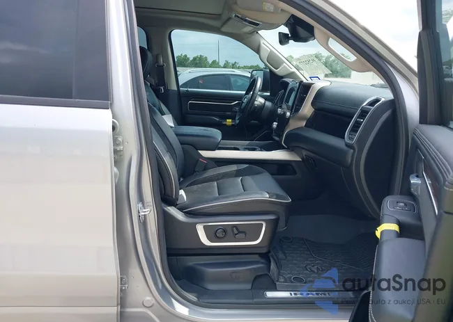 1C6RREJM4NN178880: 39252277