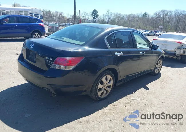 1HGCP36748A011086: 39252812