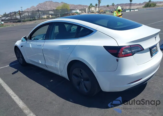 5YJ3E1EB8LF800937: 39253873