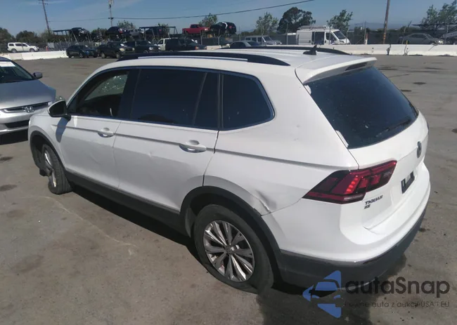 3VV3B7AX0JM133899: 39256772