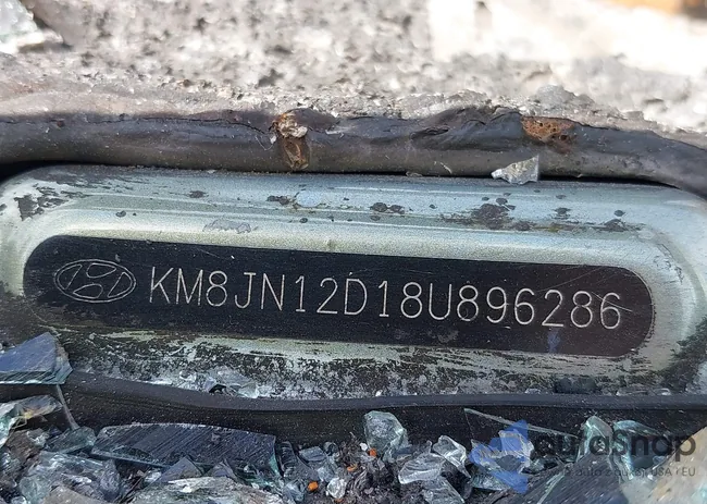 KM8JN12D18U896286: 39277399