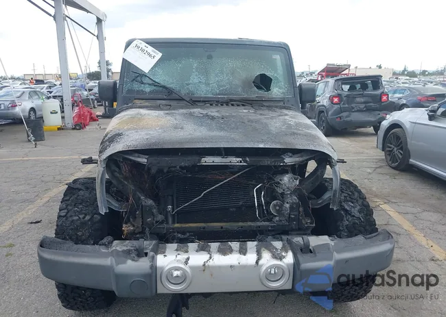 1C4BJWEG7DL703775: 39302965