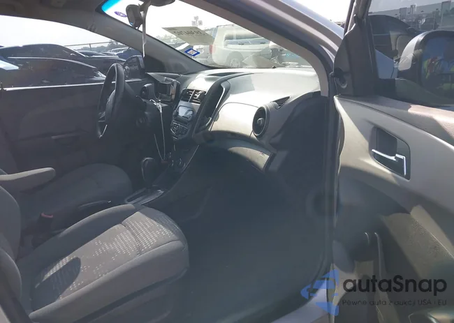 1G1JA6SH9C4138343: 39304702