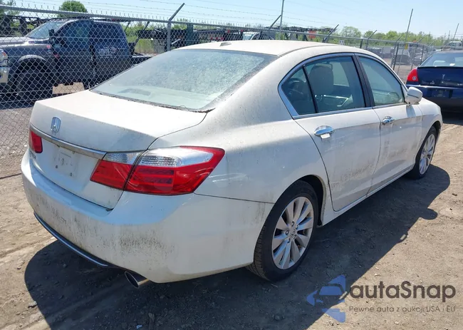 1HGCR2F86FA210585: 39307400