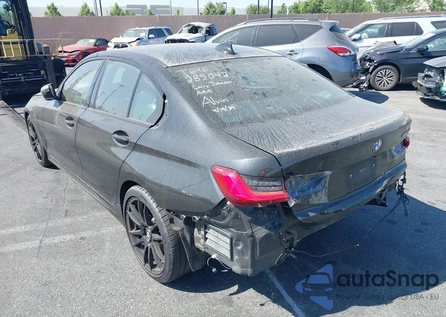 3MW5U7J08L8B14739: 39327643