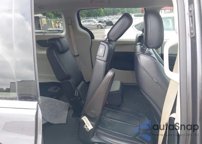 2C4RC1BG6JR309560: 39340052