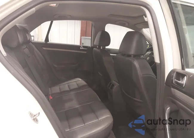 3VWRZ71K08M132610: 39370909