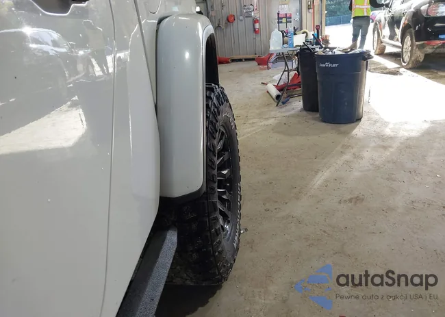 1C6JJTEG8LL215452: 39378941