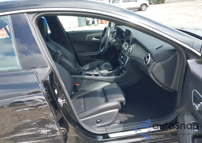 WDDSJ4GB1KN723968: 39385153